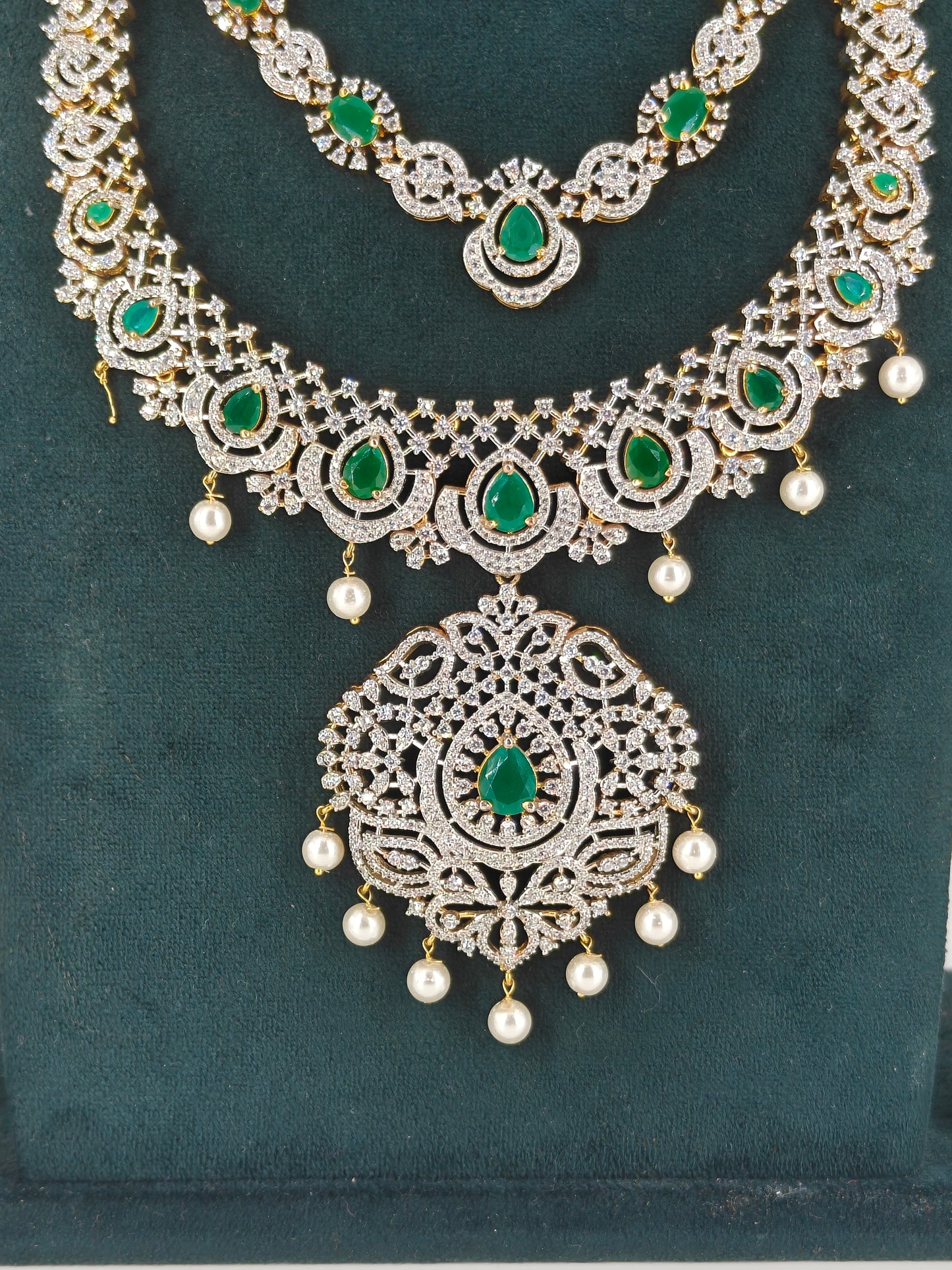 27977 GJ 2 layers green colour stone necklace