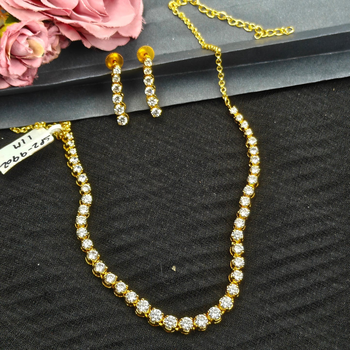 9902 GJ short necklace