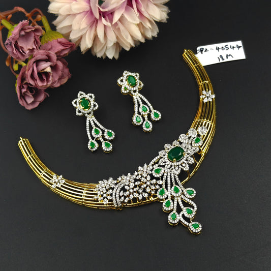 40544  GJ kante in green stone with screw back earrings