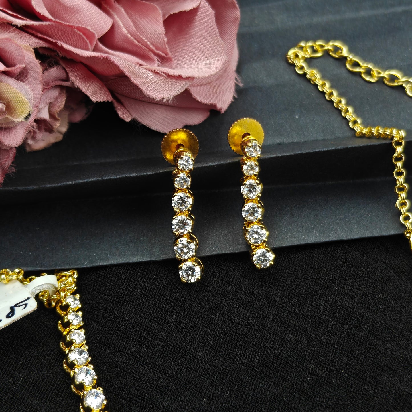 9902 GJ short necklace