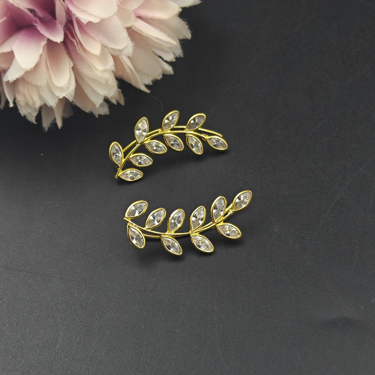 40841 Diamond earcuff