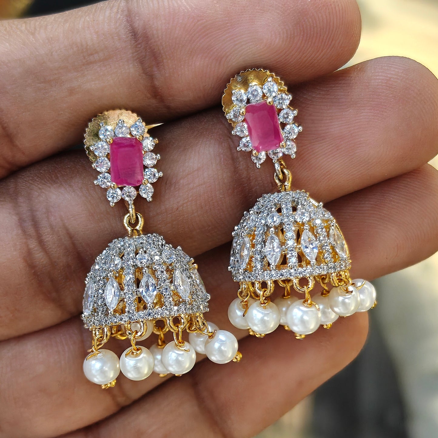 39209 GJ square pattern Ruby jhumki