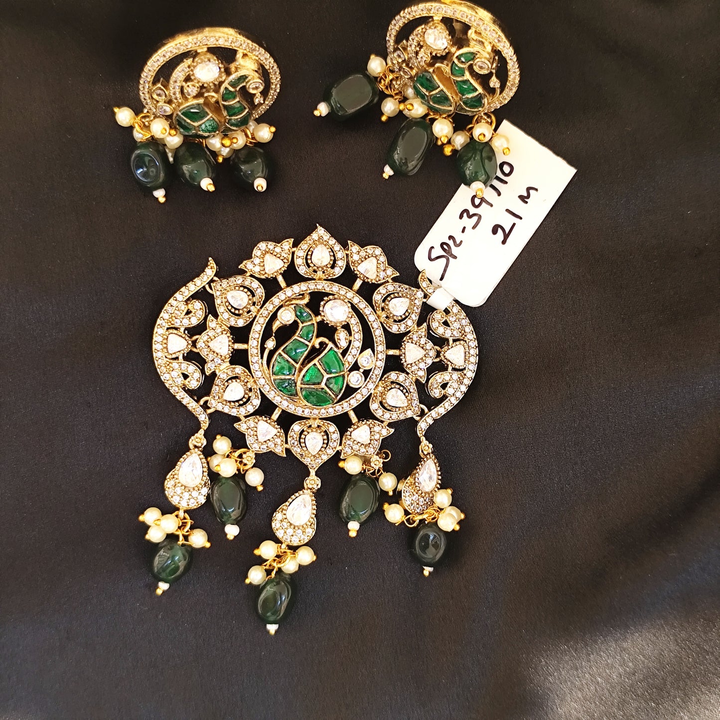 39710 Victorian peacock🦚 pendant set