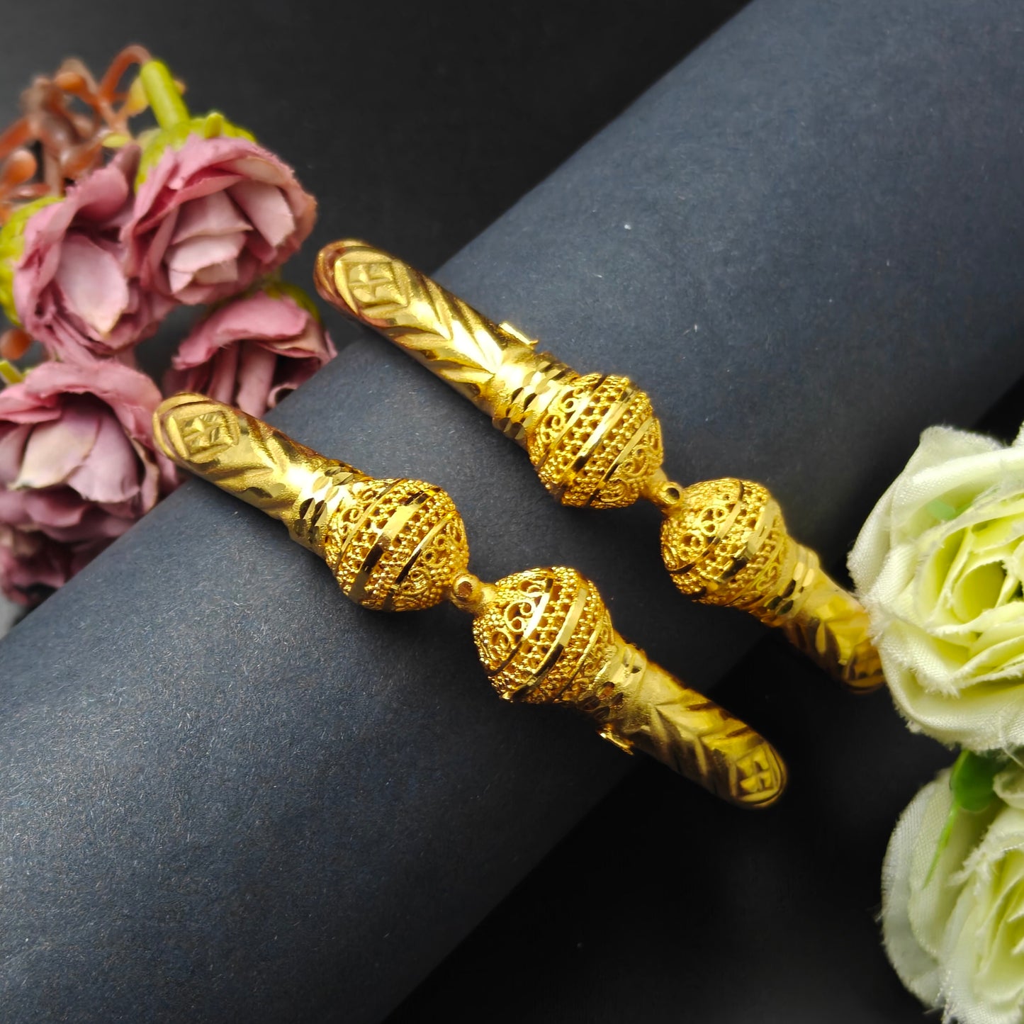 1852 gold polish 2 pcs  fancy  kada bangle