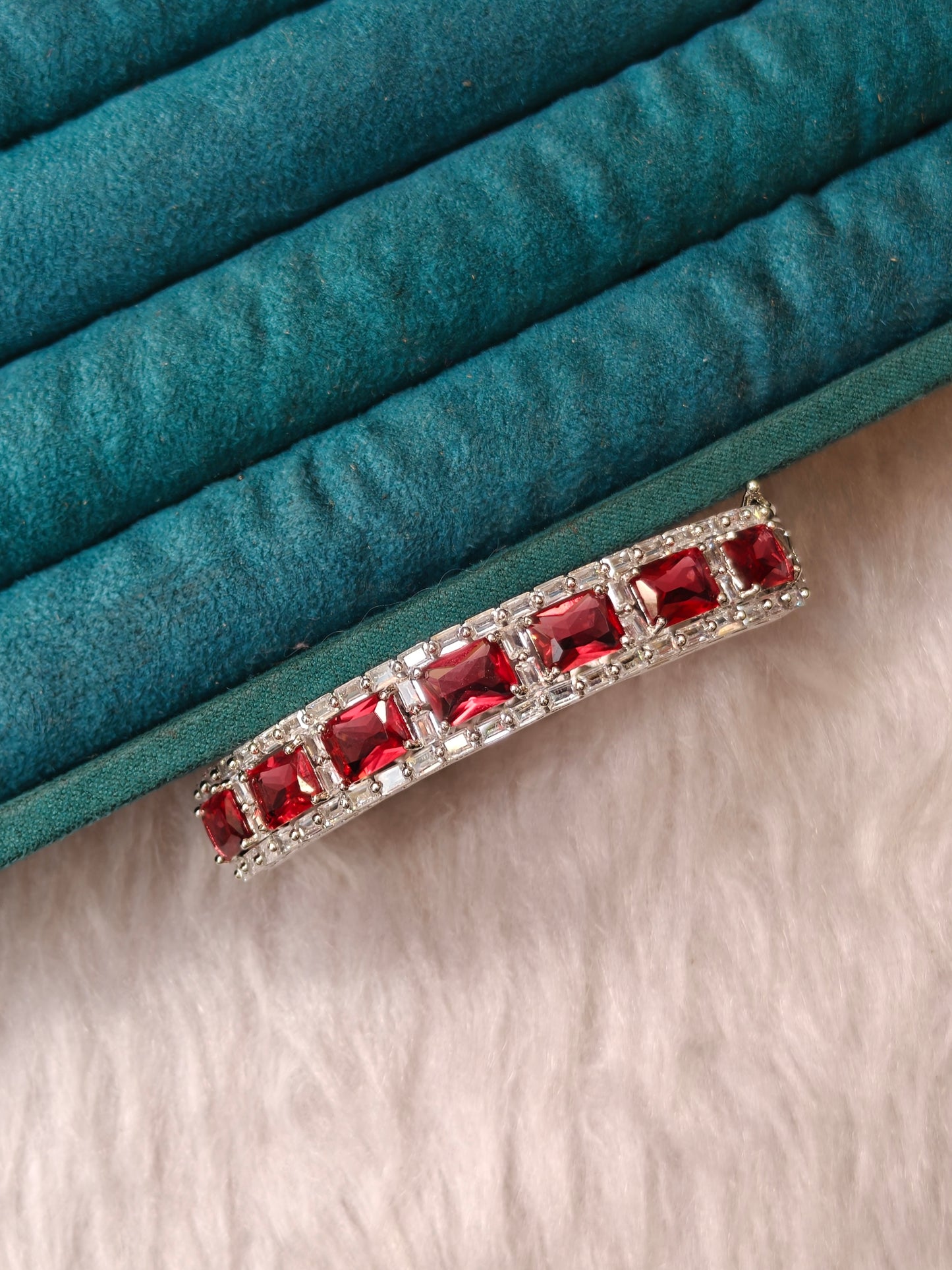 13343 platinum red stone bracelet