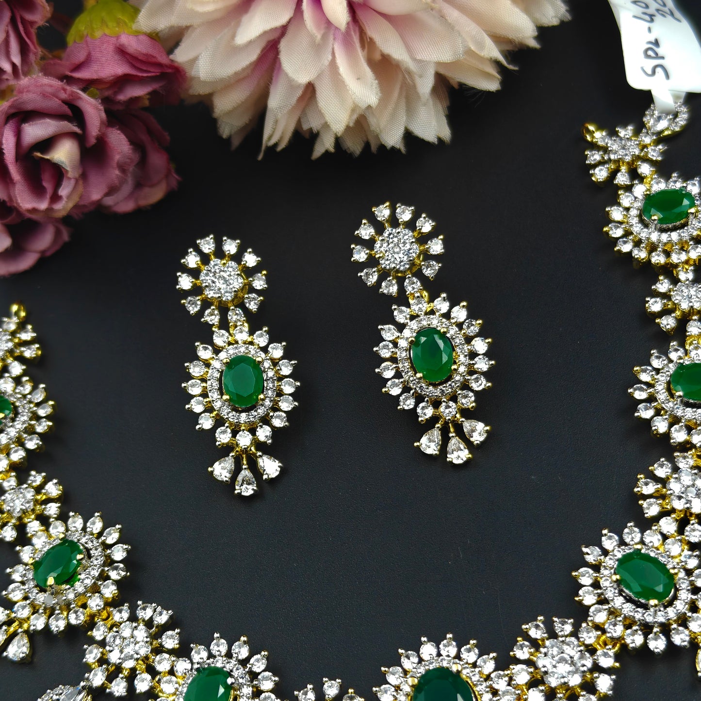 40625  GJ green stone necklace with screw back earrings