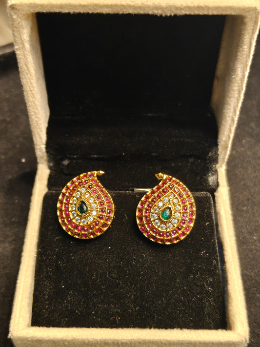 39854 matte mango studs