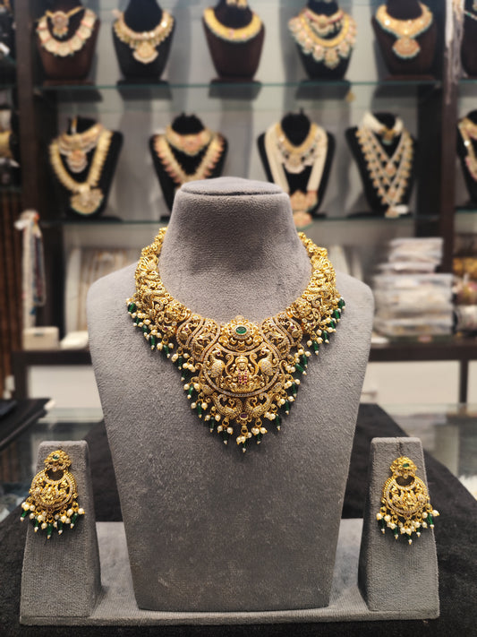 39767 CZ lakshmi short necklace with screw back!!