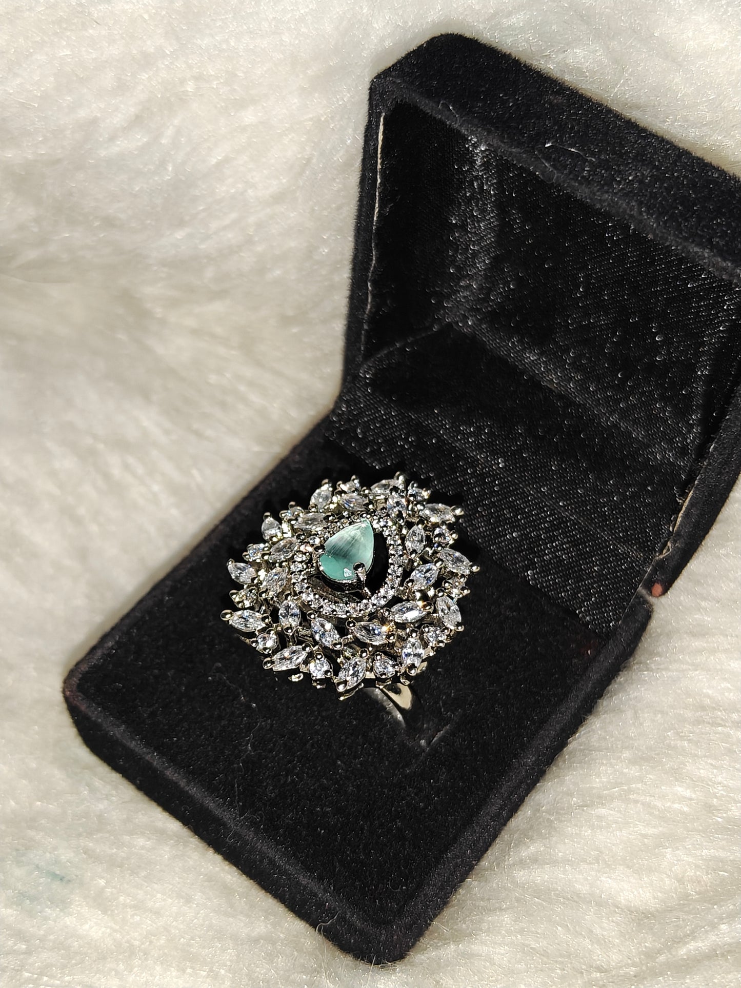 27268 platinum sky blue colour finger ring