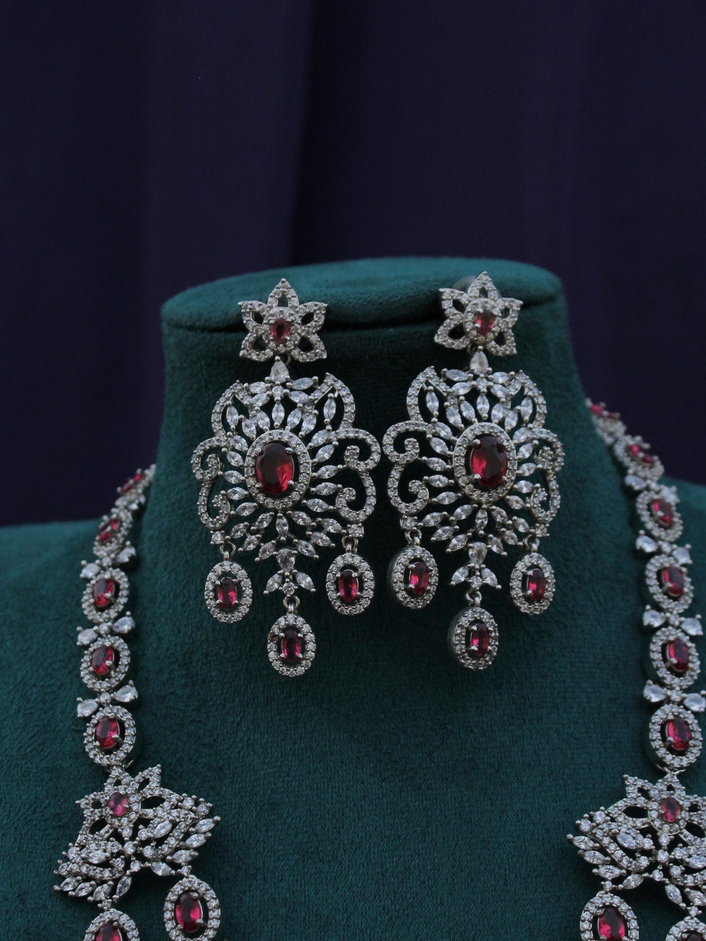 9091 Regal Ruby Diamond Necklace Set