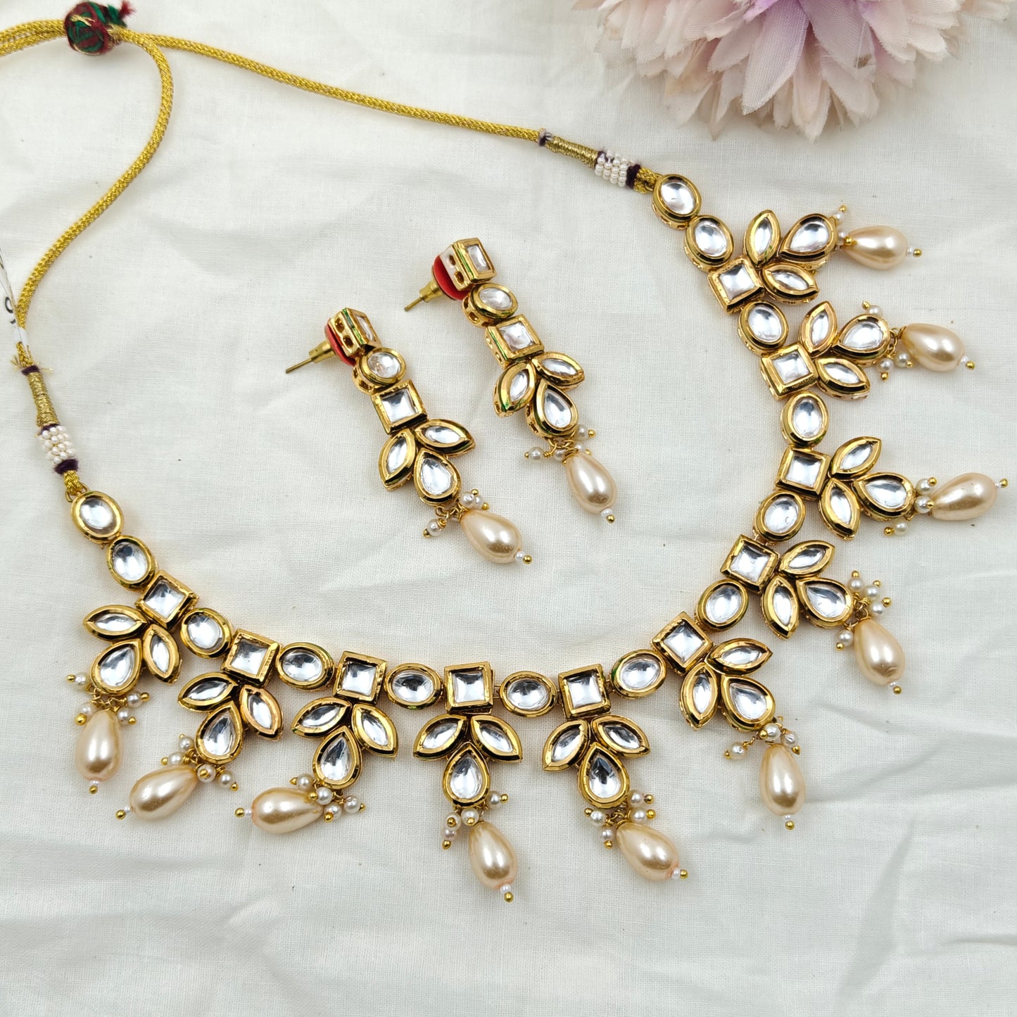 16828 / 16829 Mennakari Kundan necklace half white pearls