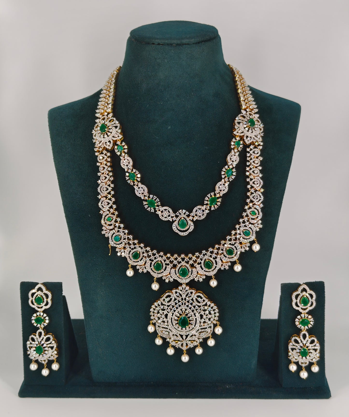 27977 GJ 2 layers green colour stone necklace