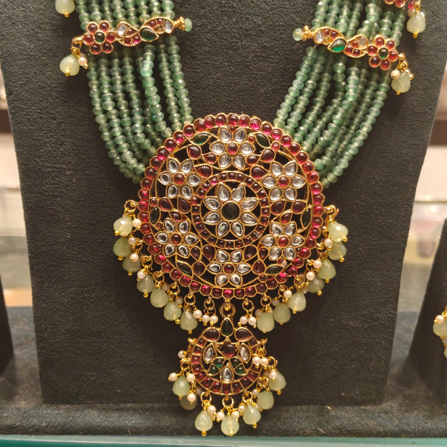 40458  Pota stone rani haar in once beads