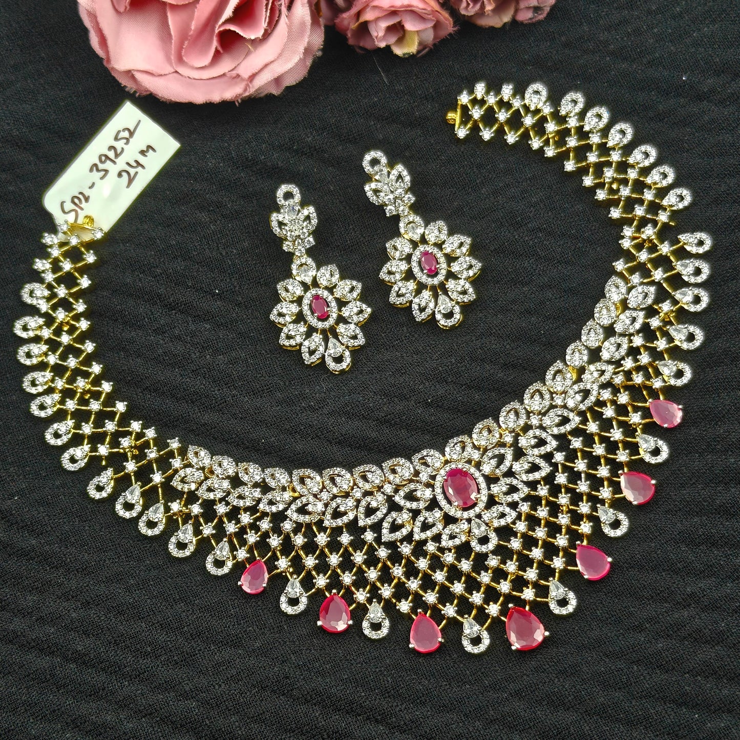 39252 Real diamond look necklace