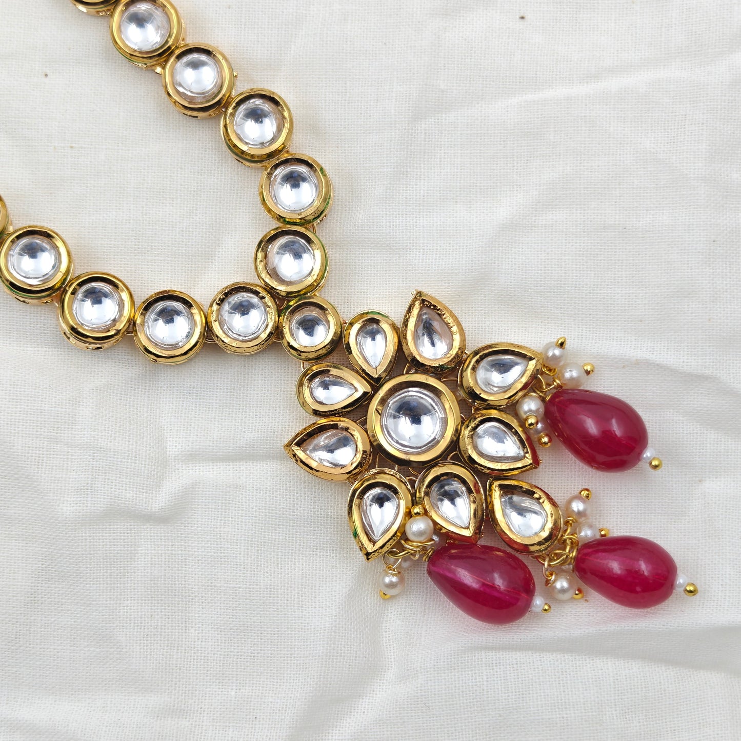 16815 / 16813 Mennakari Kundan simple necklace with red beads